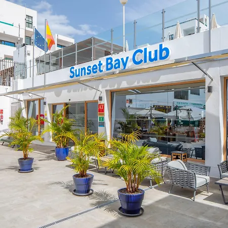 サンセット ベイ クラブ バイ ダイヤモンド 4* アデヘ