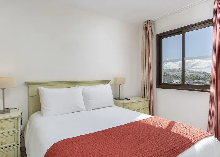 Sunset Bay Club Apartmanhotel 4*