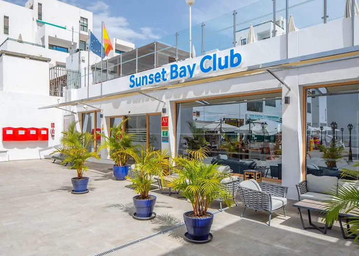 Sunset Bay Club 4* 아데제