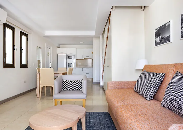 Sunset Bay Club Apartmanhotel