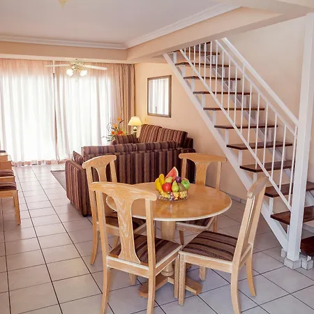 Sunset Bay Club Aparthotel 4*