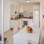 Sunset Bay Club Aparthotel 4*