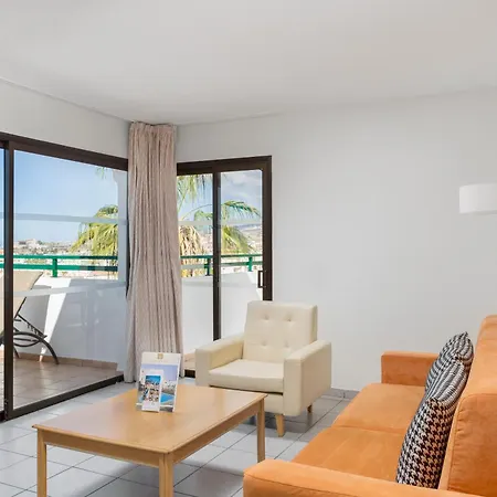 Sunset Bay Club 아파트호텔 4*