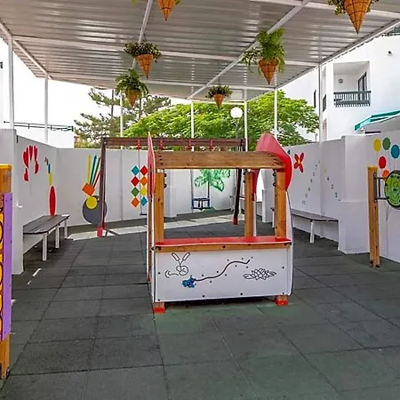 Sunset Bay Club Apartmanhotel 4*