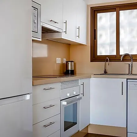 Sunset Bay Club Apartmanhotel