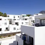 Sunset Bay Club 아데제