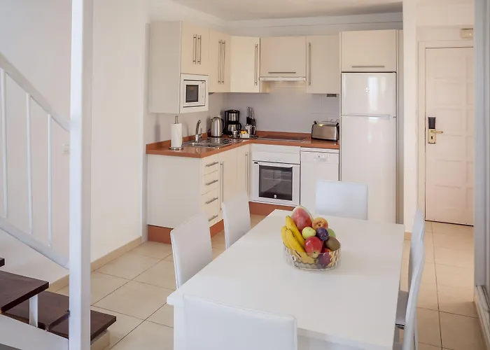 Sunset Bay Club Апарт-отель 4*